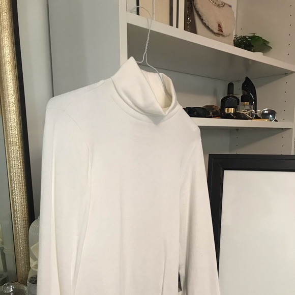 White J Crew turtleneck - Picture 2 of 4